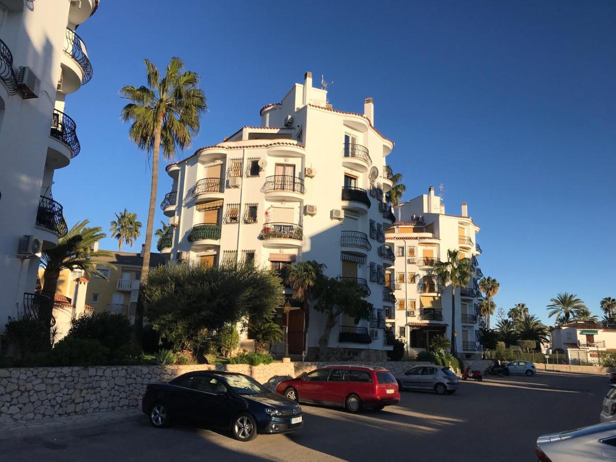 Estudio en Dénia con piscina y wifi privada, a 100 m del mar Esterno foto