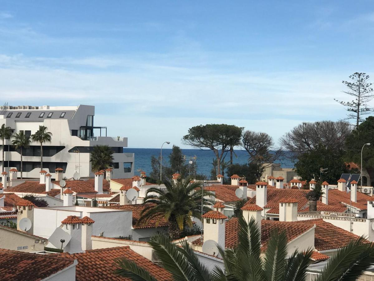 Estudio en Dénia con piscina y wifi privada, a 100 m del mar Esterno foto