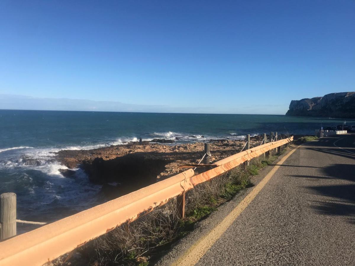 Estudio en Dénia con piscina y wifi privada, a 100 m del mar Esterno foto